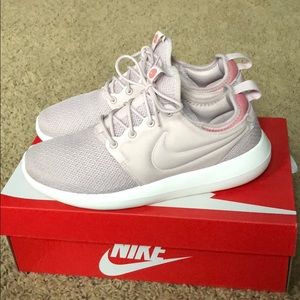 Like new Nike Roshe two